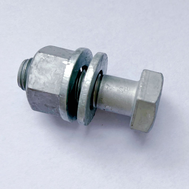 كيف تؤثر العوامل البيئية على براغي الفولاذ المقاوم للصدأ؟